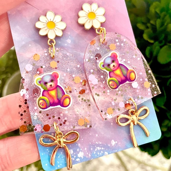 Lisa Frank Bear Acrylic Earrings - Picture 1 of 5